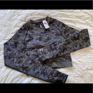 Gymshark Camo crop